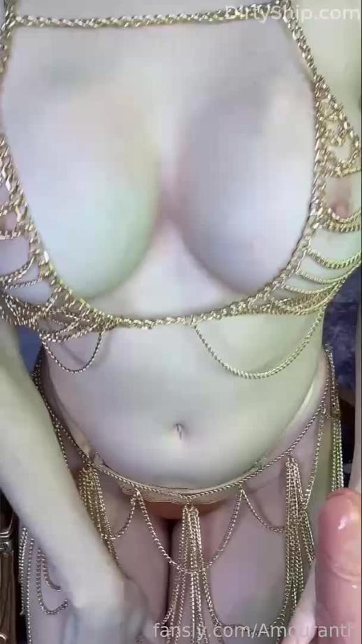 Amouranth Cleopatra Joi