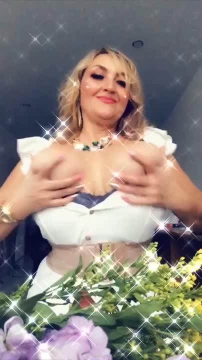 Busty Milf Onlyfans Big Tits Bouncing