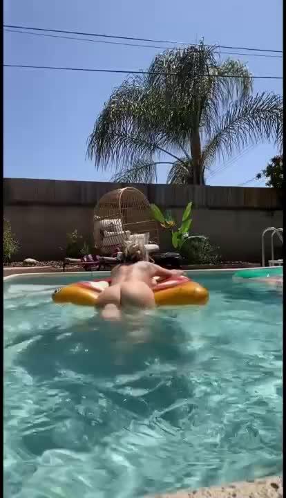 Darshelle Stevens Nude Pool