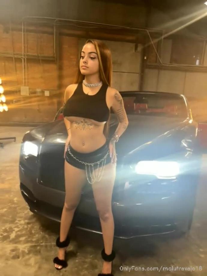 Malu Trevejo Twerking Bts Car Photoshoot