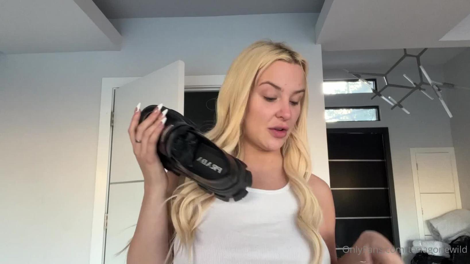 Tana Mongeau Nude Boobs Flash